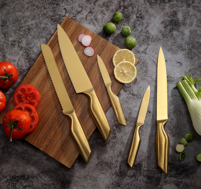 5-osaline kullast titaanist k&ouml;&ouml;ginugade komplekt – &otilde;&otilde;nsa k&auml;epidemega roostevaba teras