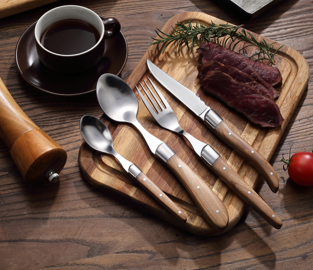 Summus qualitas immaculatam ferro cultro et furca set cum ligno manubrio, culina cutlery
